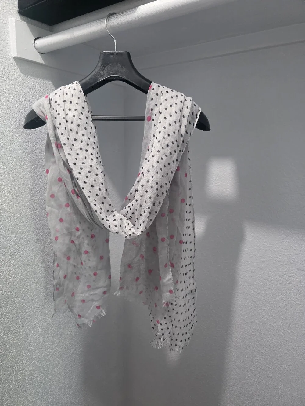 N/A gray scarf